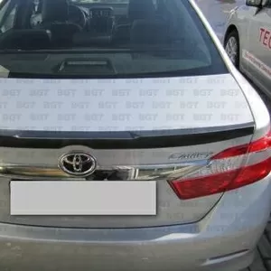 Предлагаем спойлер Toyota Camry V 50 на кромку багажника 