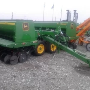   В продаже сеялка зерновая John Deere 455