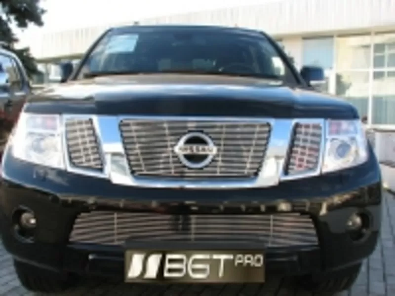 Радиаторные решетки Nissan Pathfinder 2004. 3