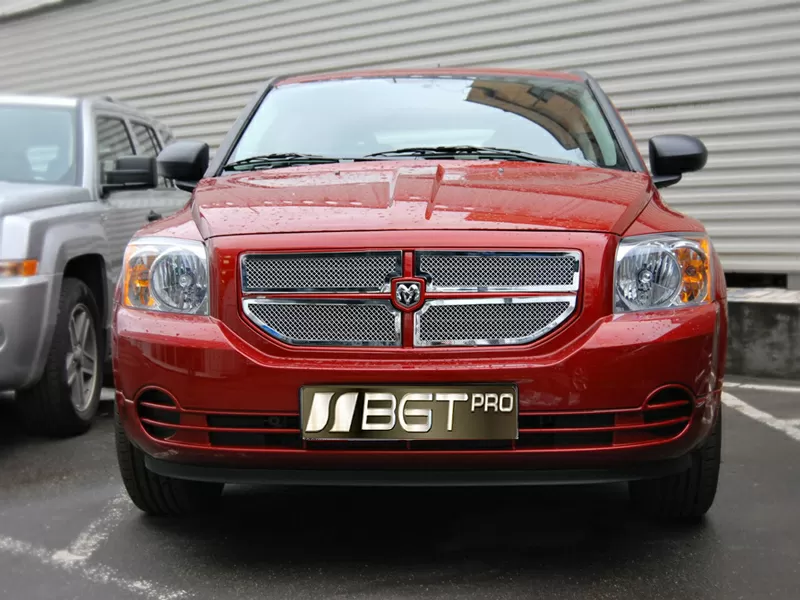 Предлагаем радиаторные решетки Dodge Caliber