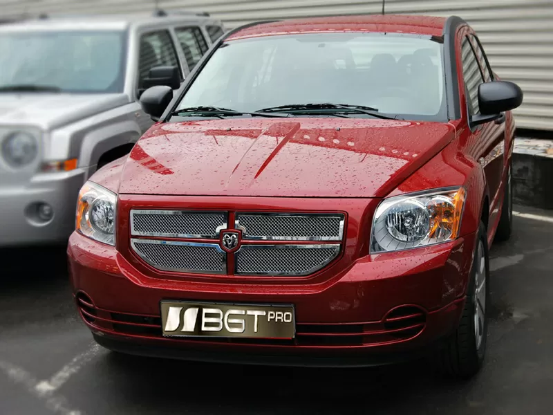 Предлагаем радиаторные решетки Dodge Caliber 4