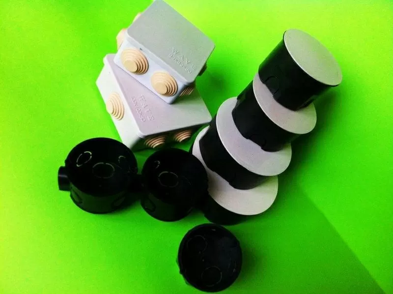 коробки круглые 60х50, 70х50 и 80х50mm    электроустановочные  наружные 3