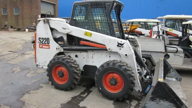 мини-погрузчик BobCat S220 2