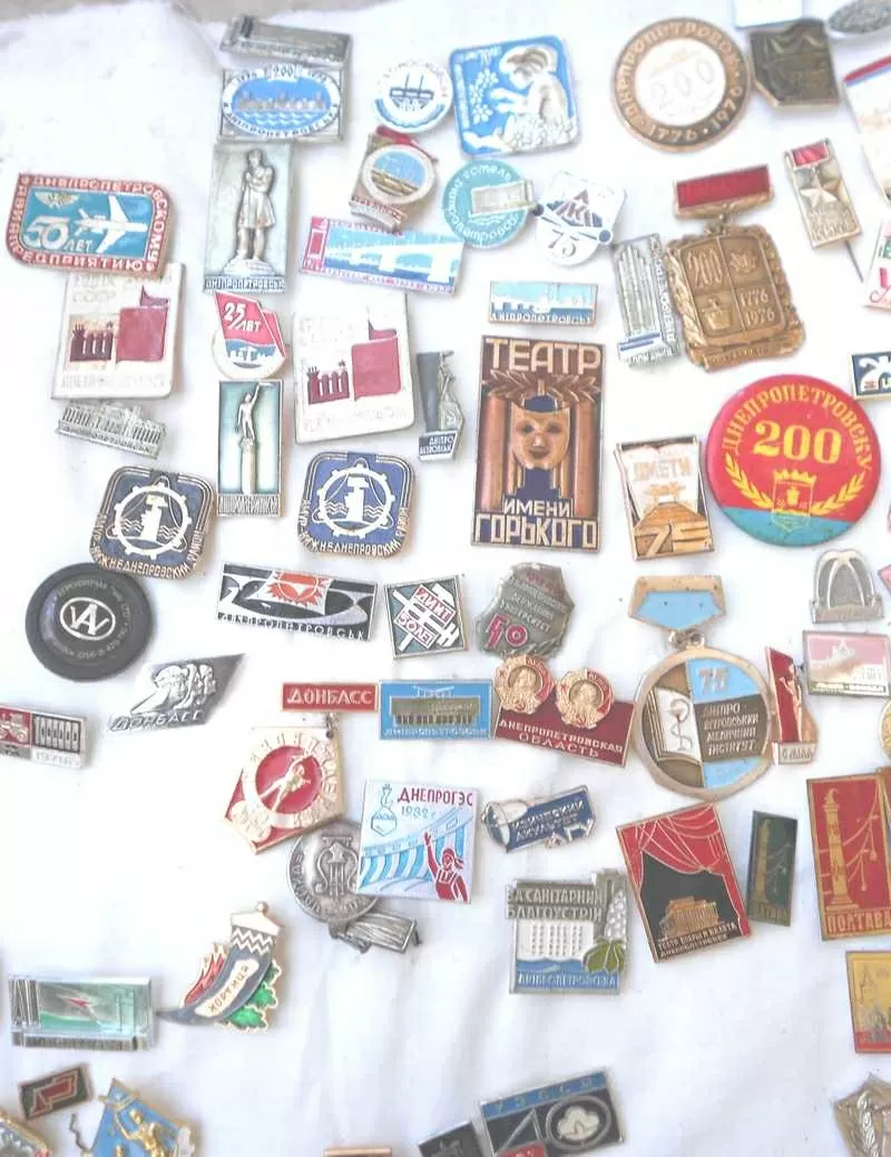 коллекцию значков с 1950 по 2000гг разной тематики 4