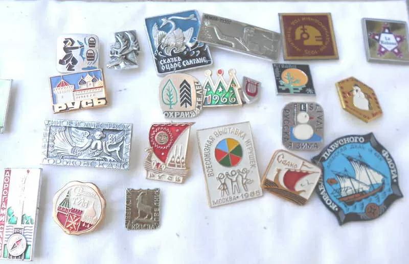 коллекцию значков с 1950 по 2000гг разной тематики 8