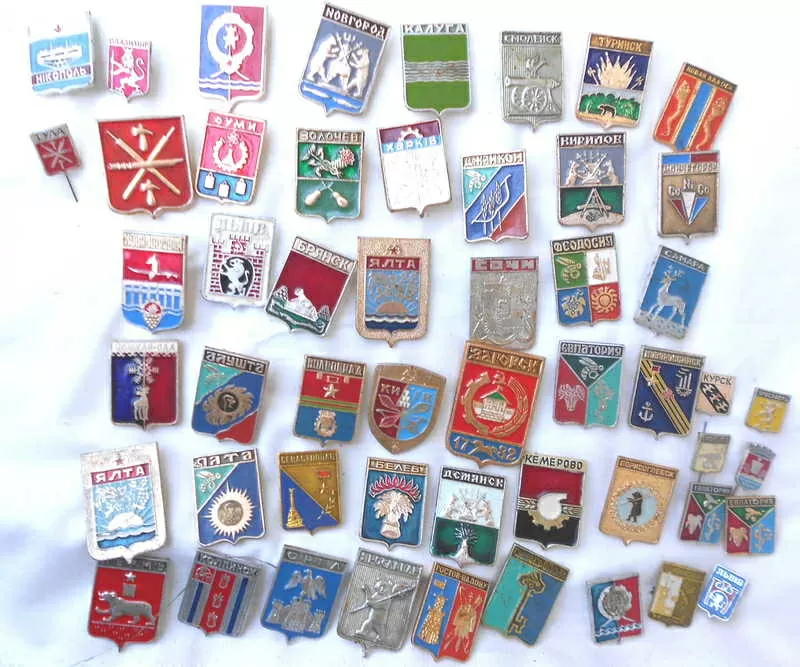 коллекцию значков с 1950 по 2000гг разной тематики 13