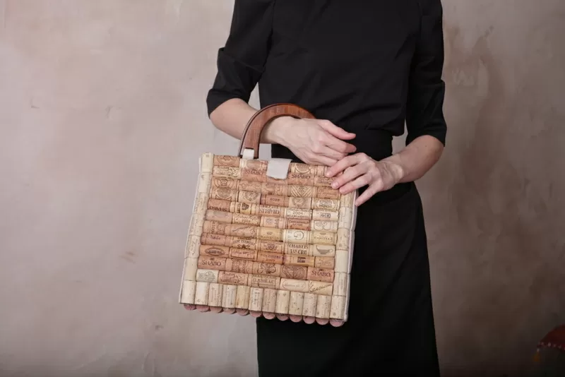 Bags wine cork Оригинальные авторские сумки ручной работы от Дизайн - студии «Wine cork art». 13