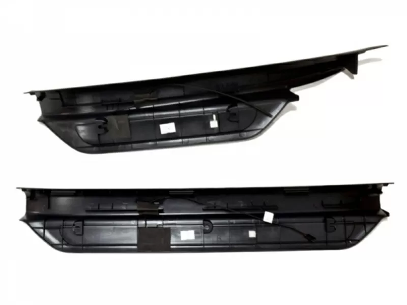 Накладки на пороги с подсветкой для Toyota Camry V 40-41 с логотипом C 2
