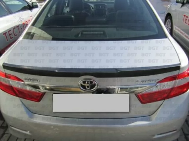 Предлагаем спойлер Toyota Camry V 50 на кромку багажника 