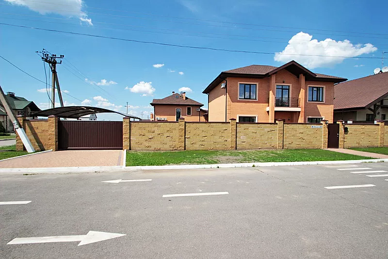 Продам дом в Днепропетровске,  Новоалександровка,  206 м2,  уч. 8 соток.