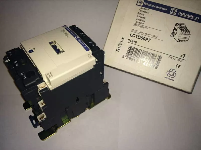 Контактор Schneider Electric LC1D50P7