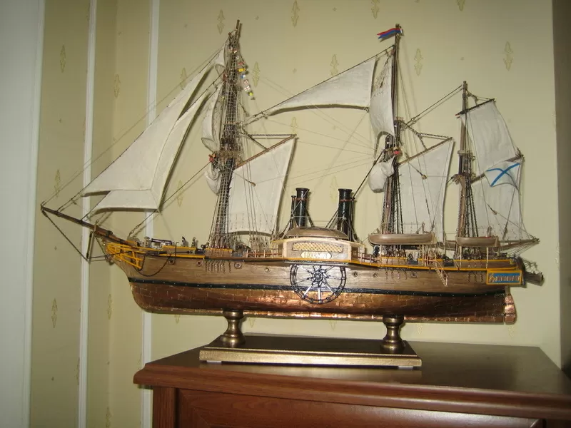 Модель копия парусно-моторного корабля,  дерево