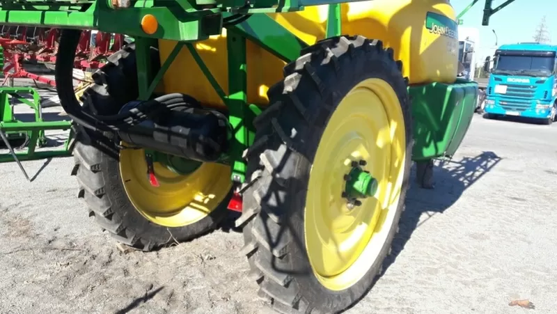 Оприскувач причіпний JD 732 John Deere  2