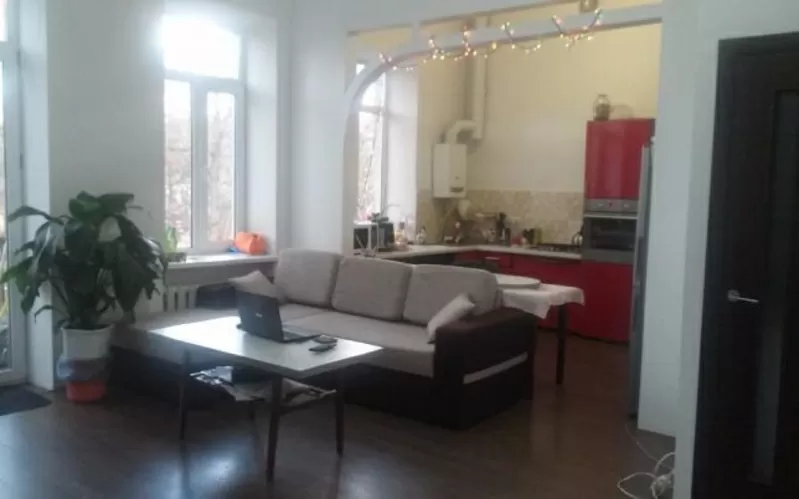СРОЧНО ПРОДАМ 3-х комнатную квартиру в ЦЕНТРЕ! 3