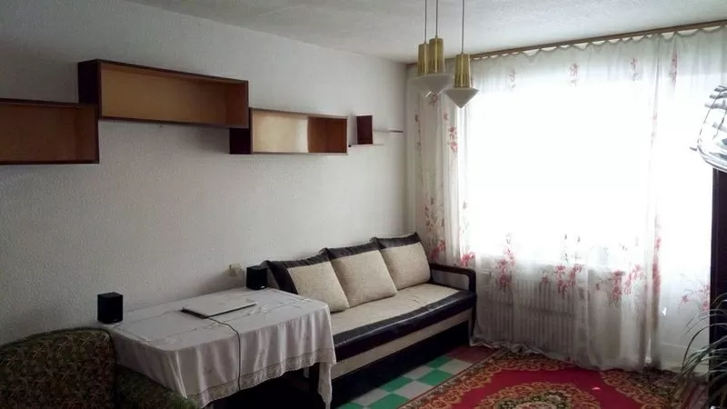 Продам уютную квартиру на Тополе-3,  район 80 школы 2