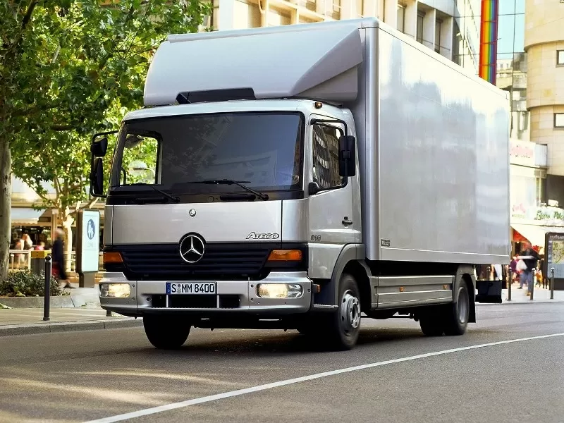 Автостекло Mercedes Atego Днепр