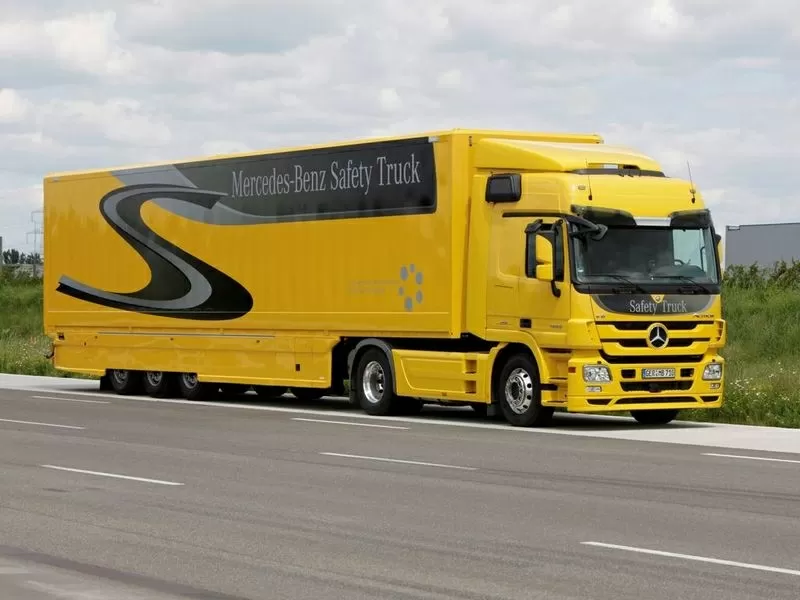 Автостекло Mercedes Actros Днепр 2