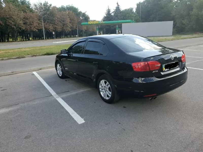 Volkswagen jetta'12. 3