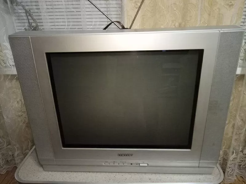 Продам телевизор Samsung диагональ 21''