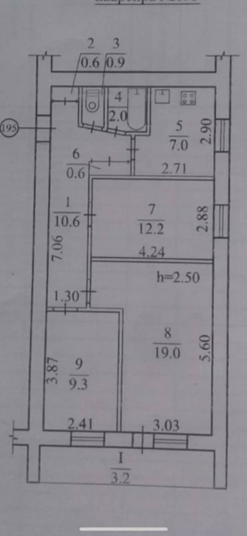 Продам 3-х комнатную к-ру в районе Титова,  Б. Хмельницкого,  38 8