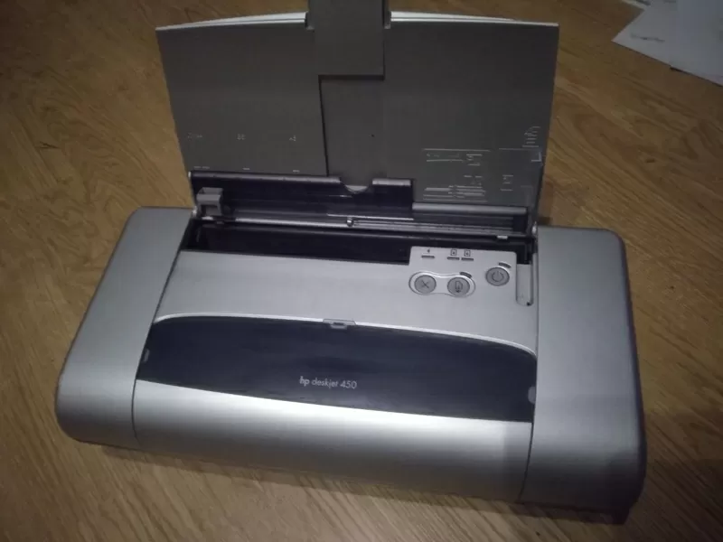 Продам принтер струйный цветной HP DeskJet 450 бу
