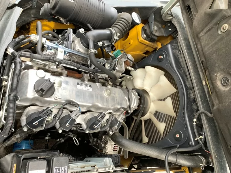 Вилочний автонавантажувач Komatsu,  з бічним зсувом та щоглою 4.5 метри 7