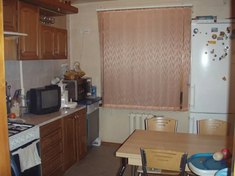 Продам квартиру Днепропетровск,  Калиновая 3